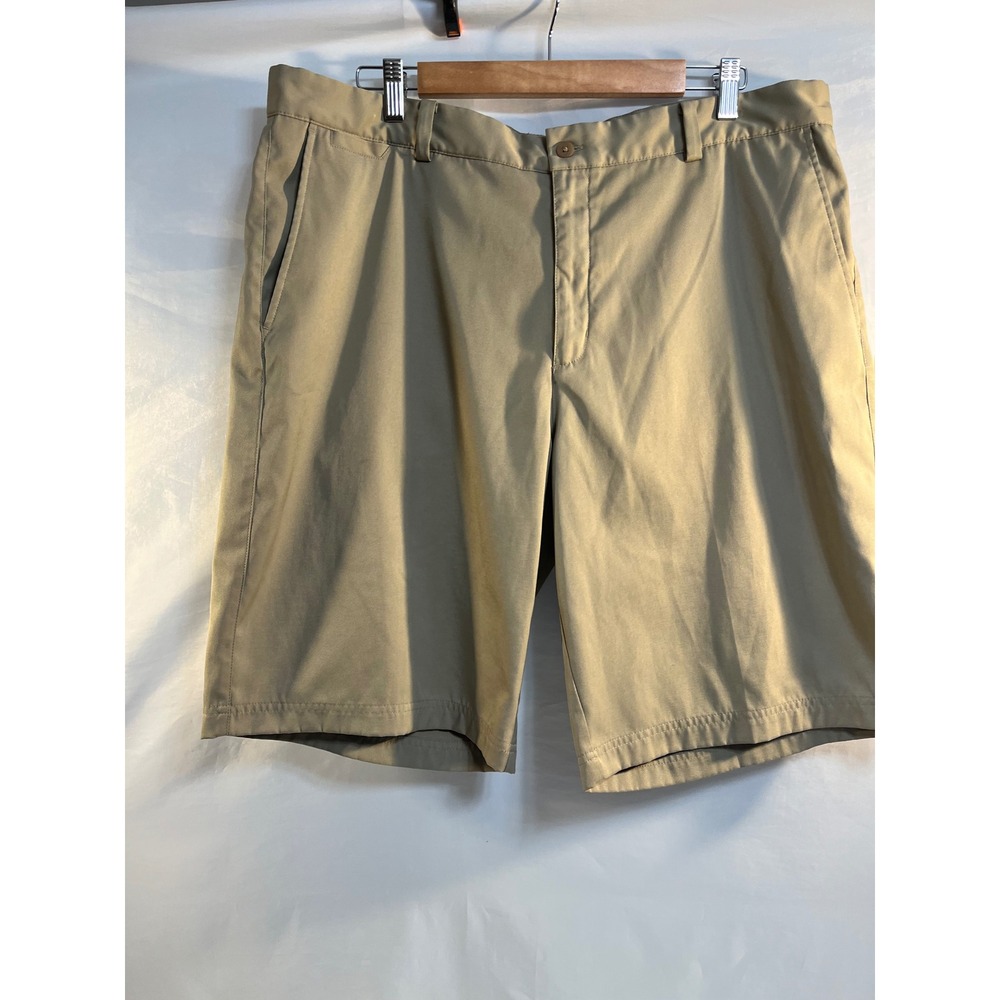 Nike Golf Dri-FIT Standard Fit Khaki Tan Shorts Mens 38 Stretch Srandard fit